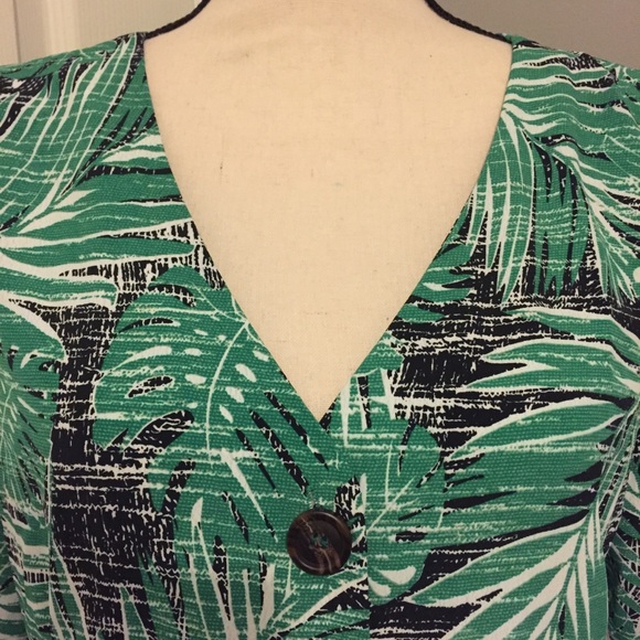 HAZEL/ANTHROLPOLOGIE V-neck Jungle Palm Peplum Top - Picture 2 of 8